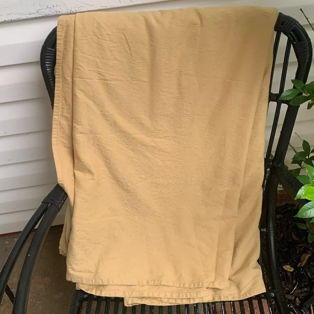 Waterford textured floral‎ table cloth tan cotton long table cover